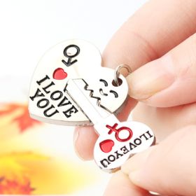 Creative Metal Couple Keychain Heart Smiley Keychain Pendant Set (Color: A)